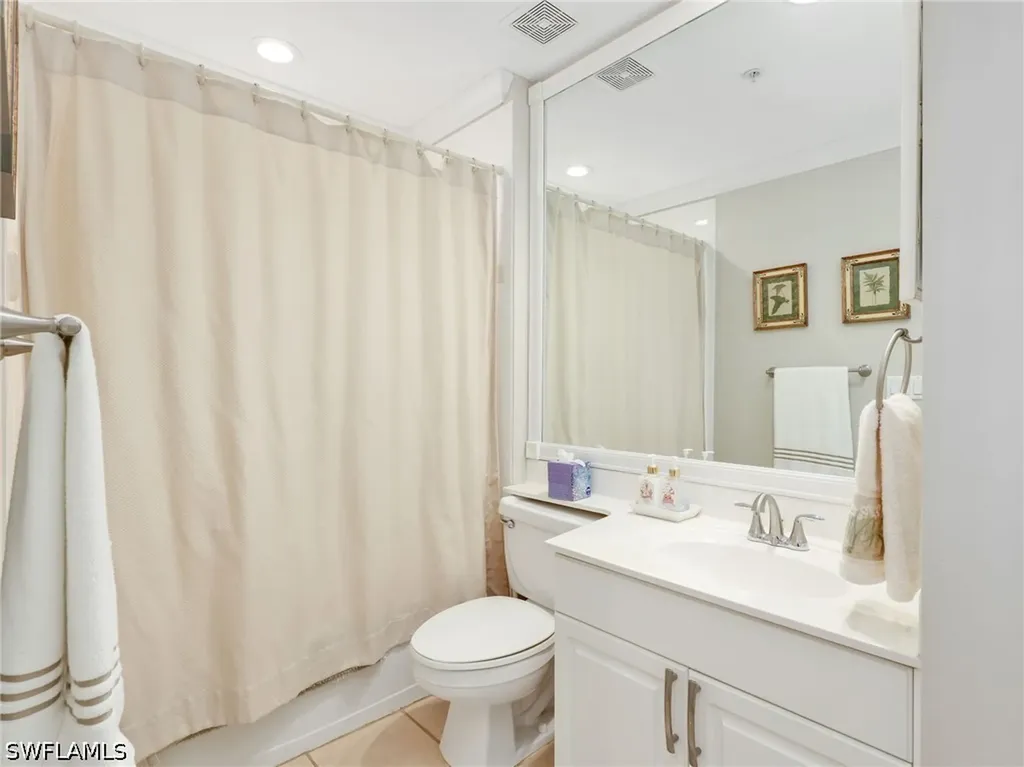 2130 Aberdeen Lane Naples FL 34109
