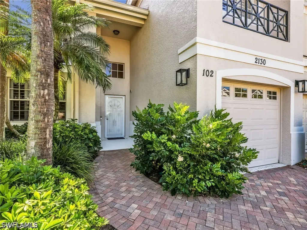 2130 Aberdeen Lane Naples FL 34109