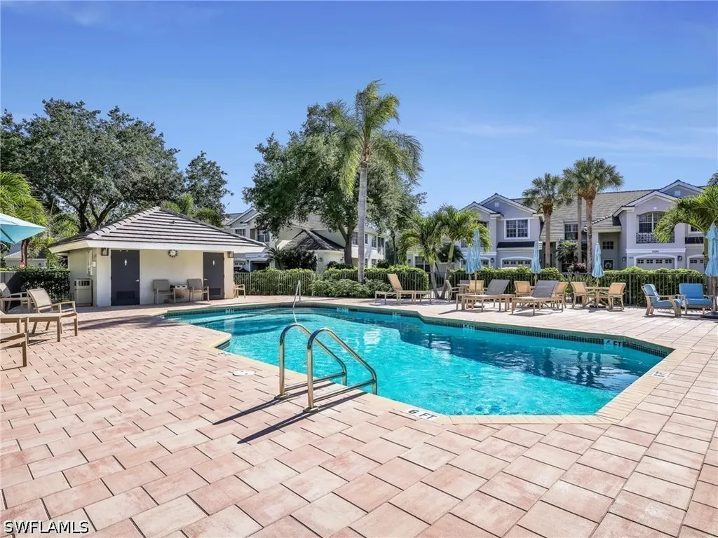 2130 Aberdeen Lane Naples FL 34109