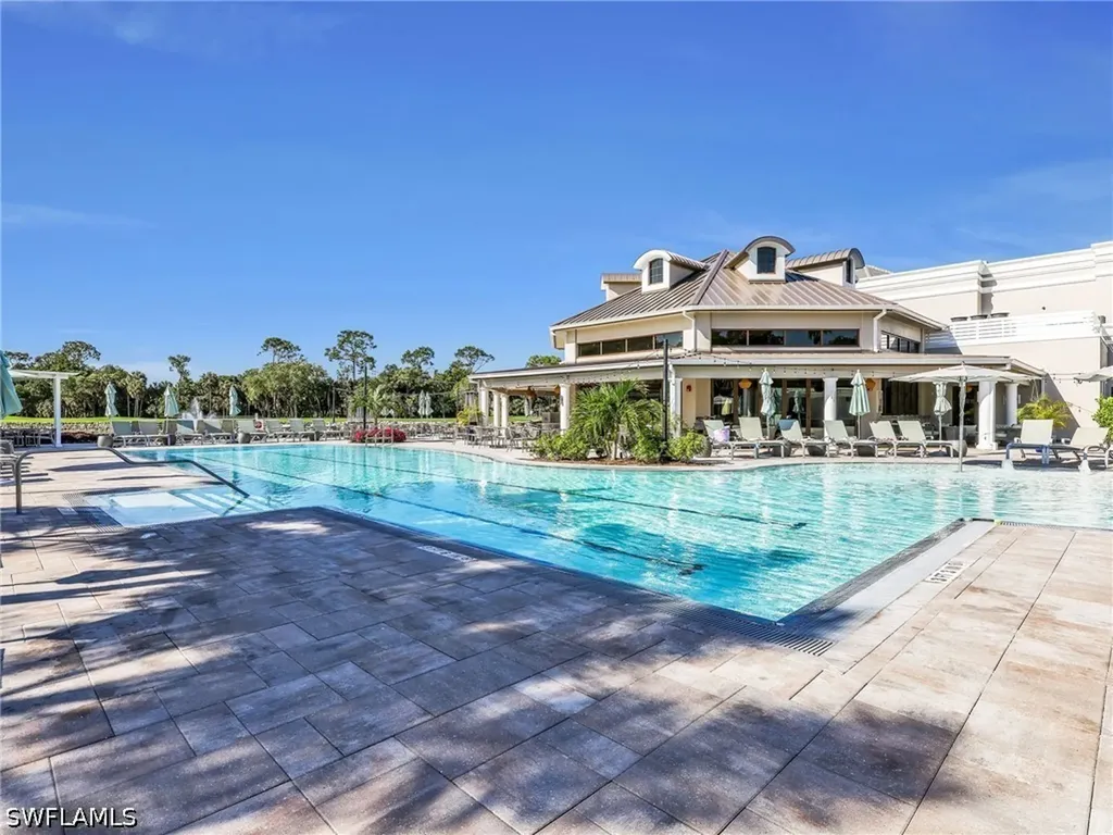 2130 Aberdeen Lane Naples FL 34109