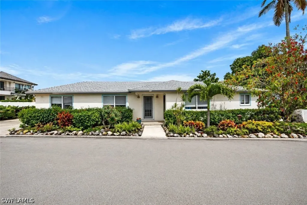 549 94th Avenue N Naples FL 34108