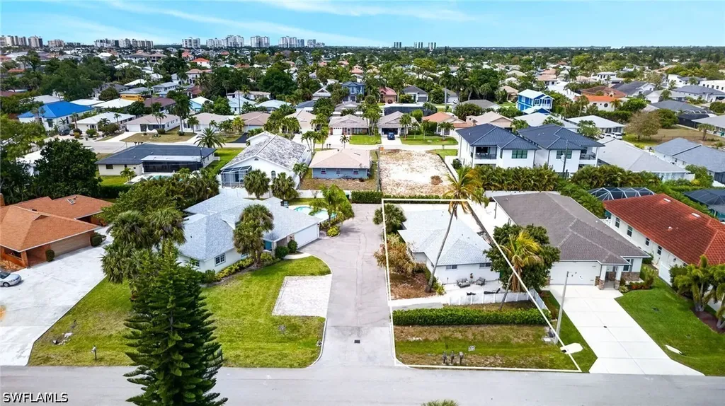 549 94th Avenue N Naples FL 34108