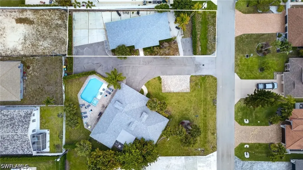 549 94th Avenue N Naples FL 34108