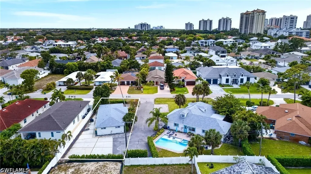 549 94th Avenue N Naples FL 34108