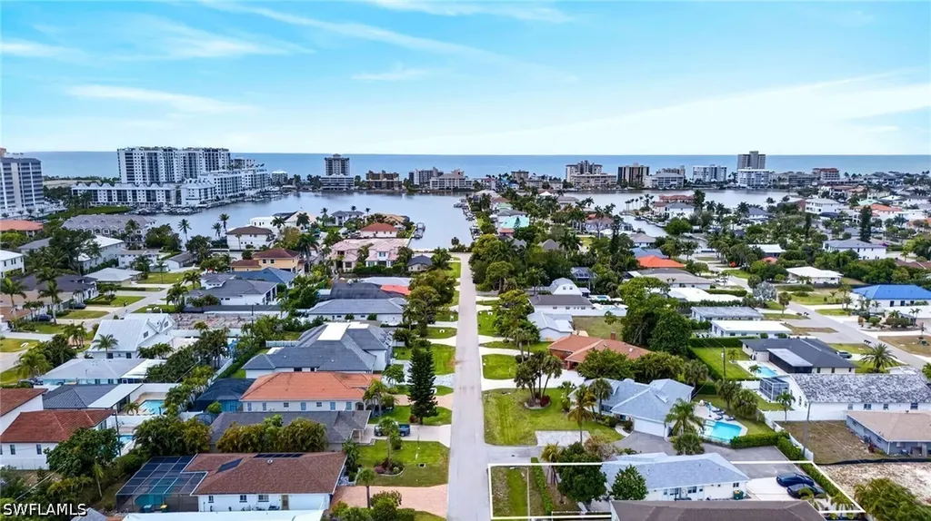 549 94th Avenue N Naples FL 34108