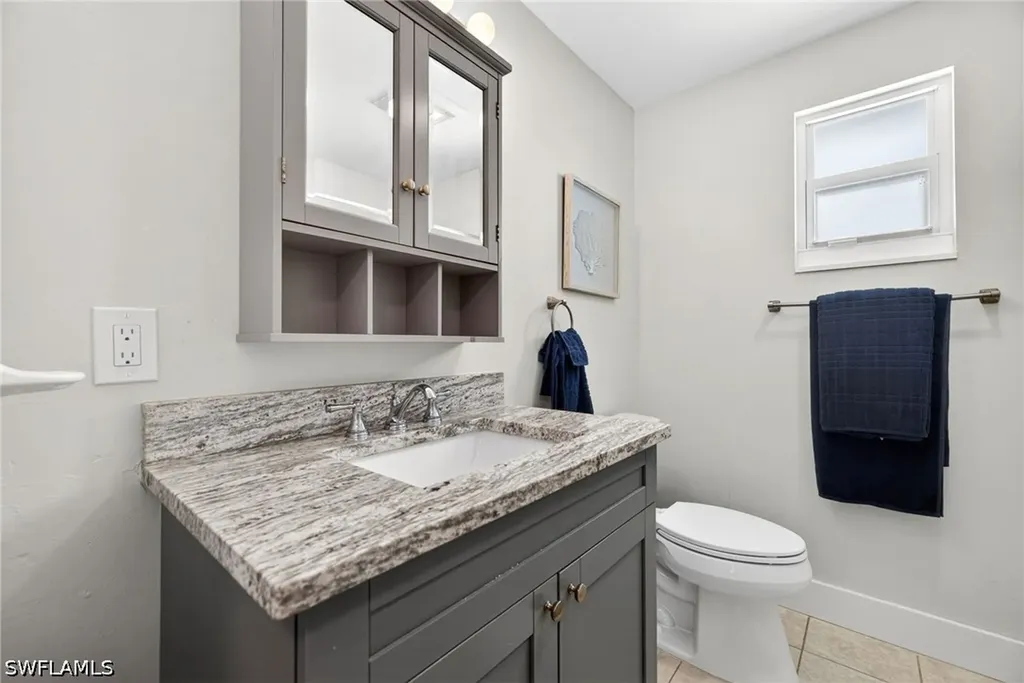 549 94th Avenue N Naples FL 34108