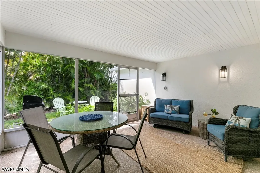 541 94th Avenue N Naples FL 34108