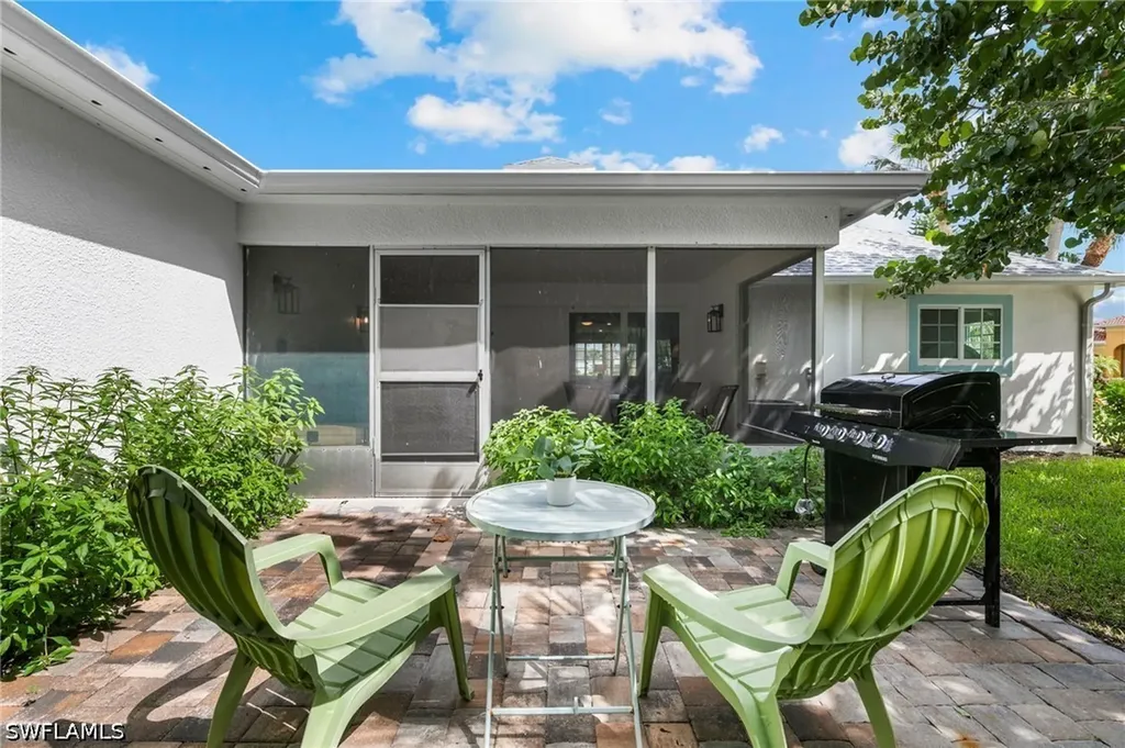 541 94th Avenue N Naples FL 34108