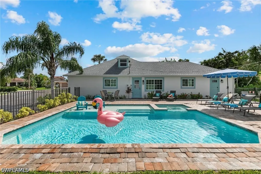 541 94th Avenue N Naples FL 34108