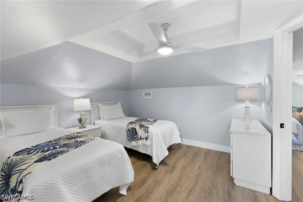 541 94th Avenue N Naples FL 34108