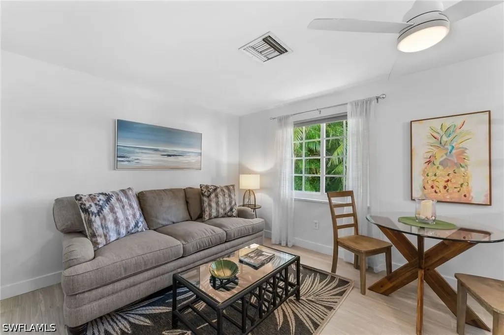 541 94th Avenue N Naples FL 34108