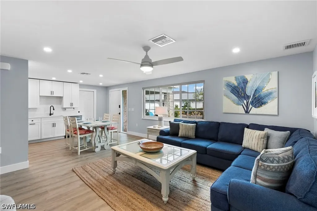 541 94th Avenue N Naples FL 34108