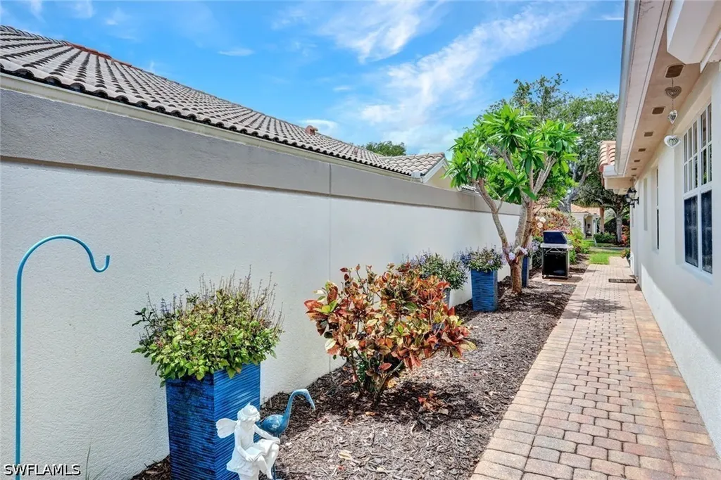 4664 Ossabaw Way Naples FL 34119