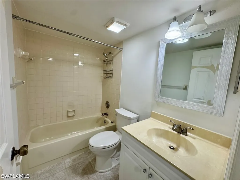 661 Squire Circle Naples FL 34104