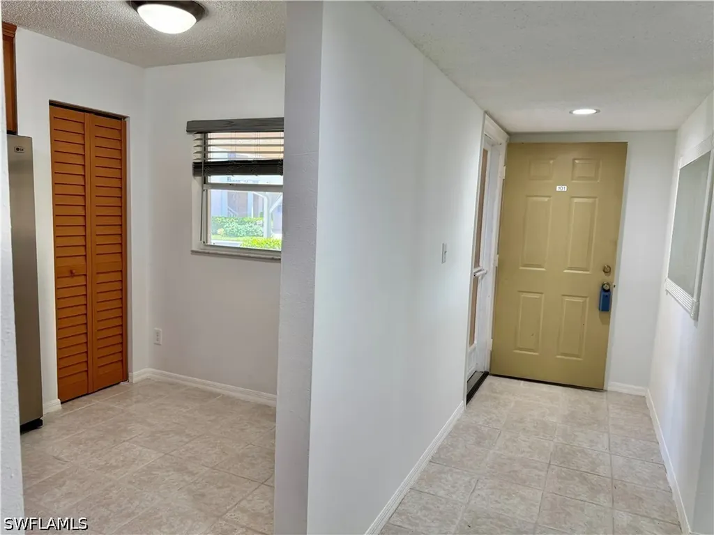 661 Squire Circle Naples FL 34104