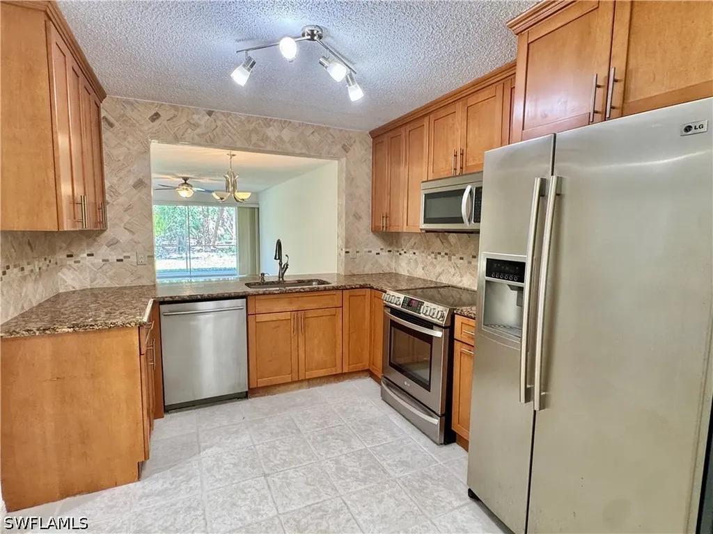 661 Squire Circle Naples FL 34104