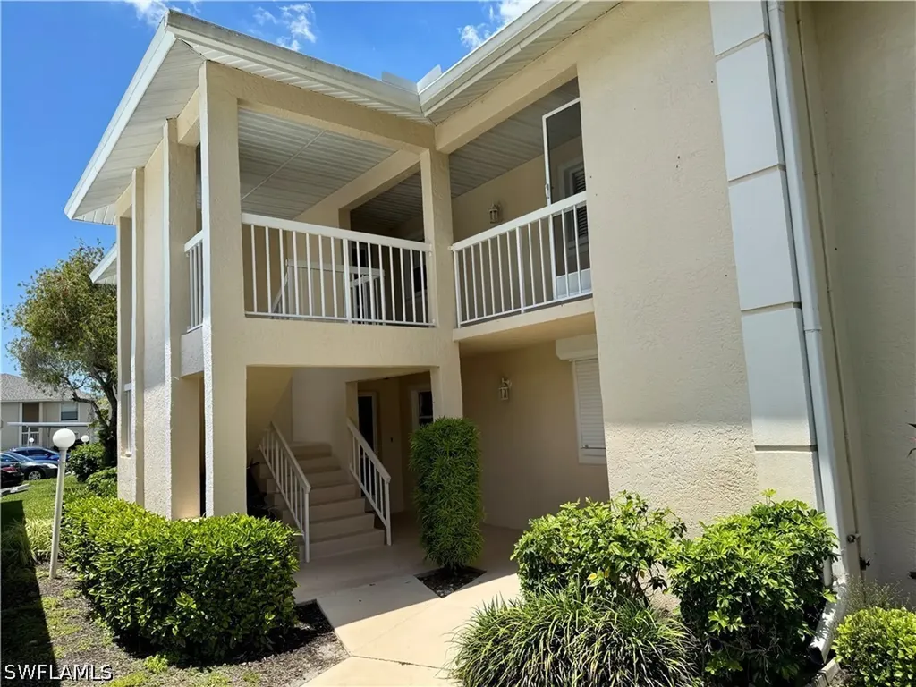 661 Squire Circle Naples FL 34104
