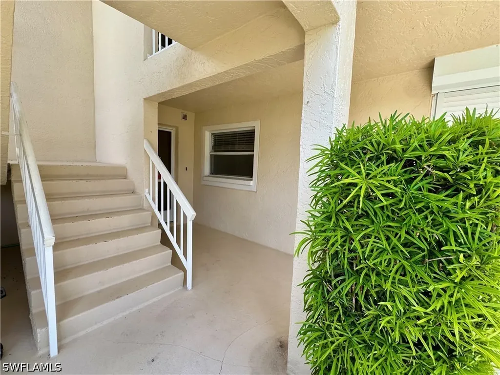 661 Squire Circle Naples FL 34104
