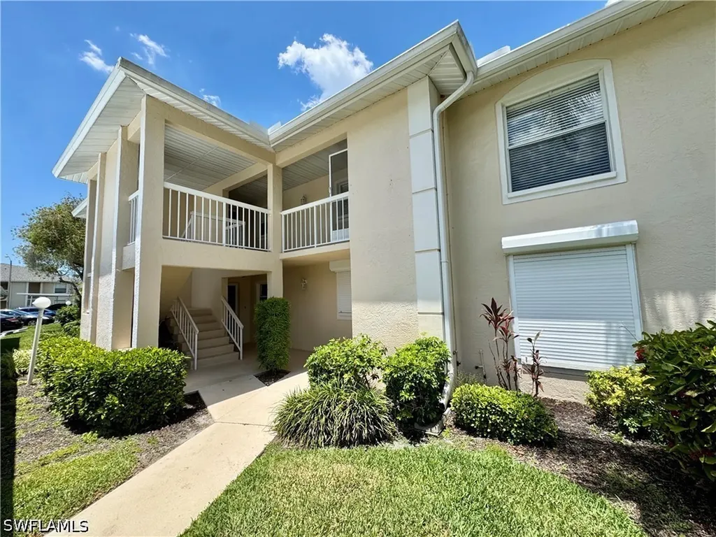 661 Squire Circle Naples FL 34104