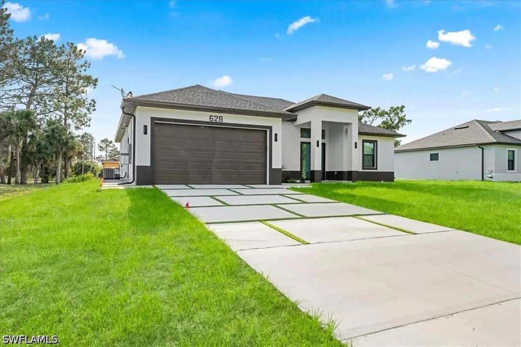 628 Beach Avenue S Lehigh Acres FL 33974