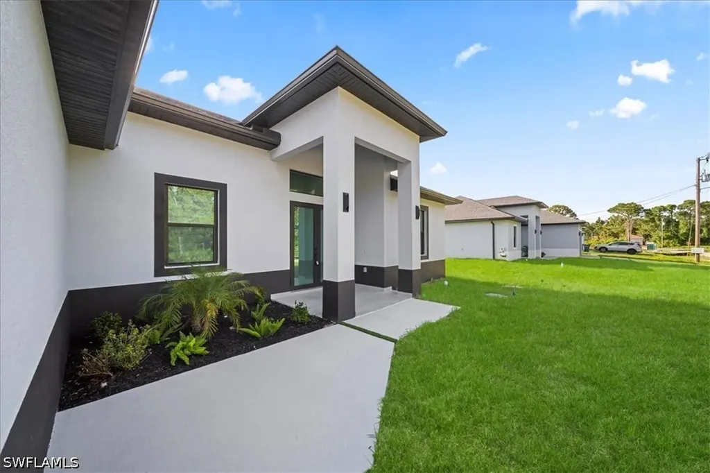 628 Beach Avenue S Lehigh Acres FL 33974