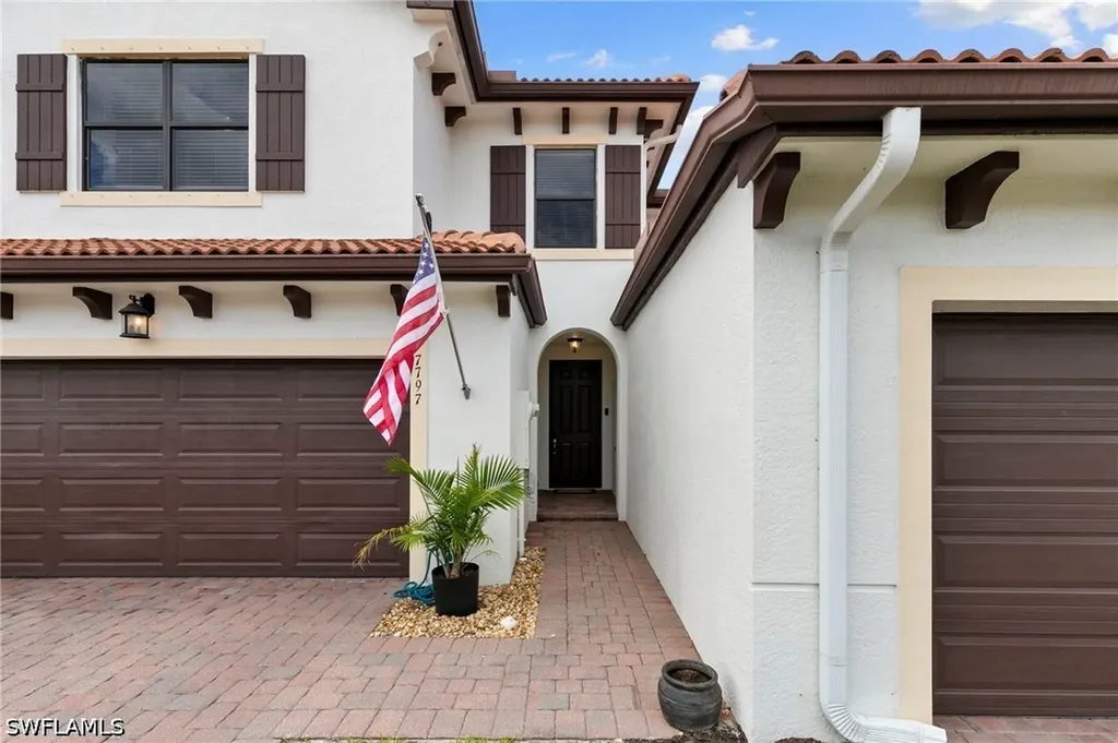 7797 Bristol Circle Naples FL 34120