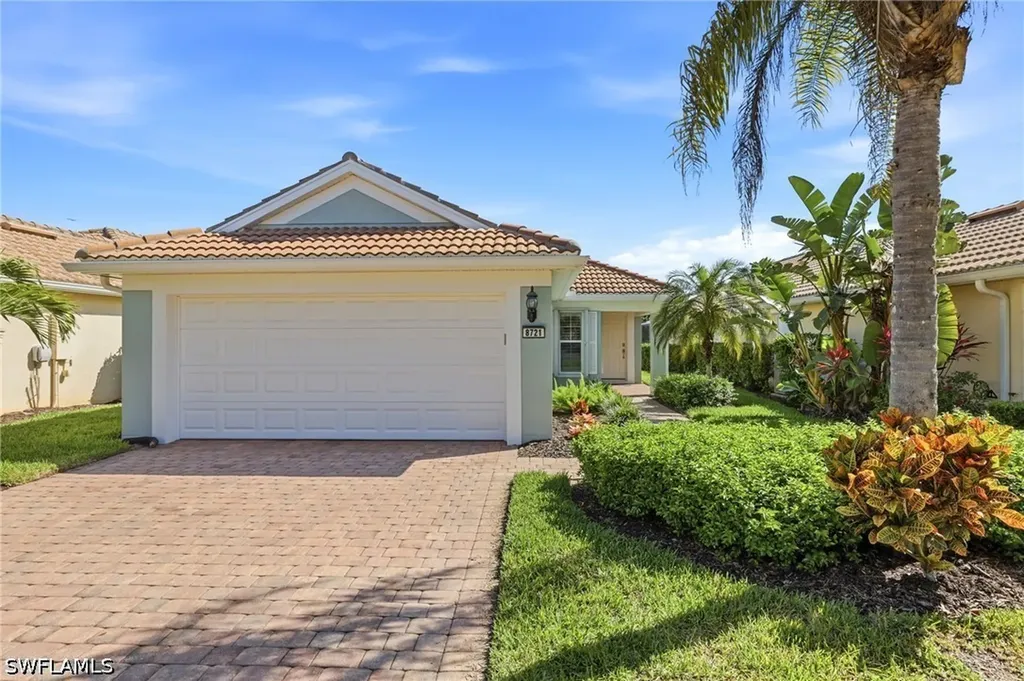8721 Querce Court Naples FL 34114