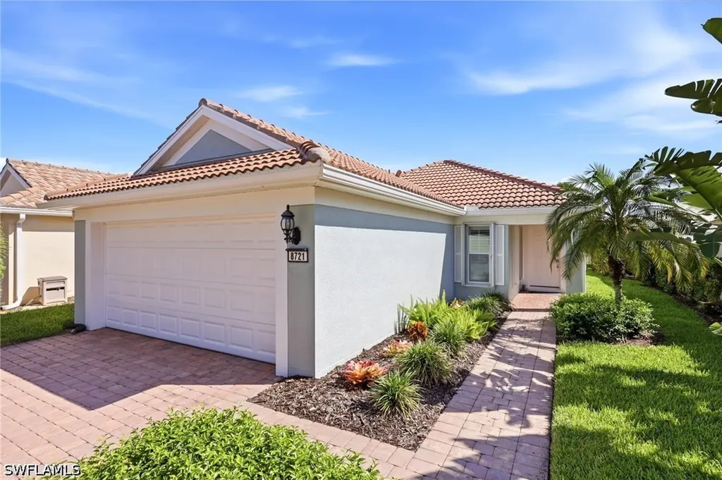 8721 Querce Court Naples FL 34114