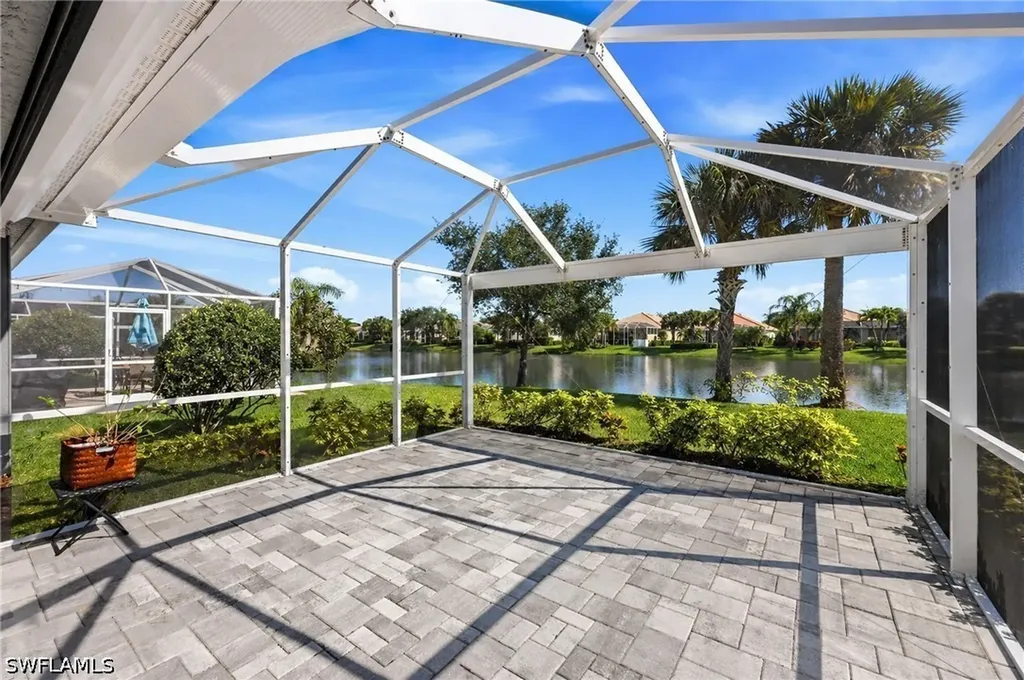 8721 Querce Court Naples FL 34114