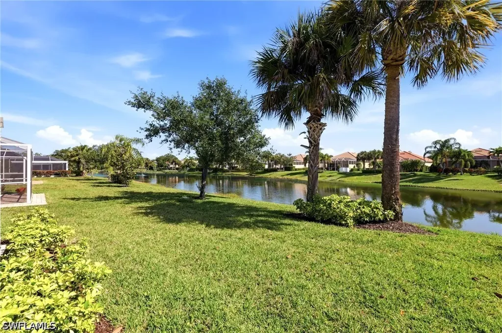 8721 Querce Court Naples FL 34114