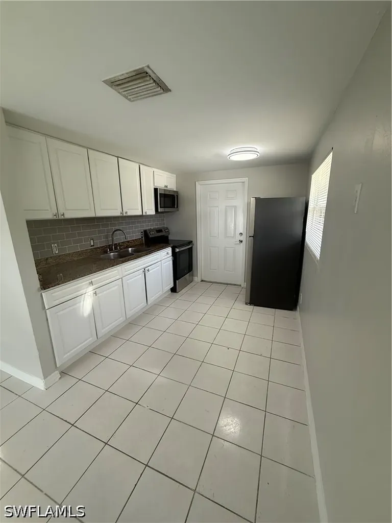 5458 Sholtz Street Naples FL 34113