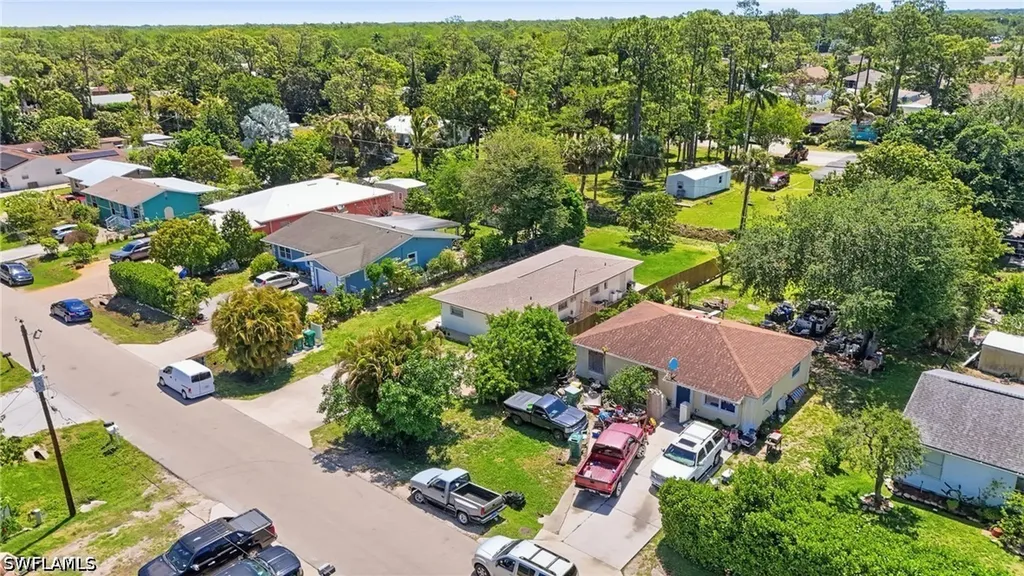 5458 Sholtz Street Naples FL 34113