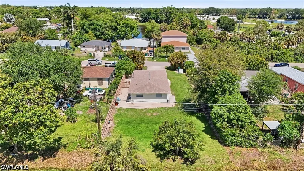 5458 Sholtz Street Naples FL 34113
