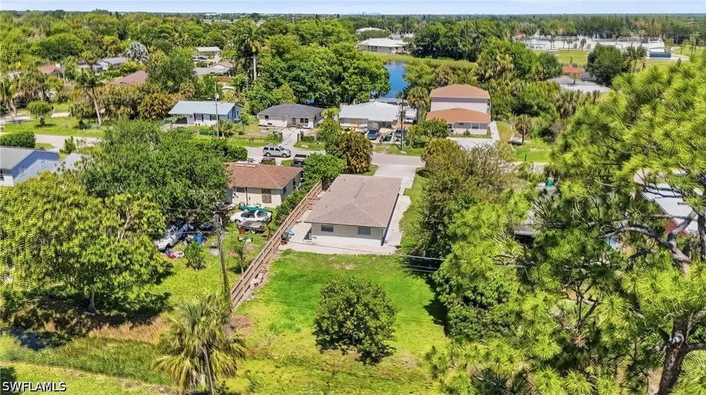 5458 Sholtz Street Naples FL 34113