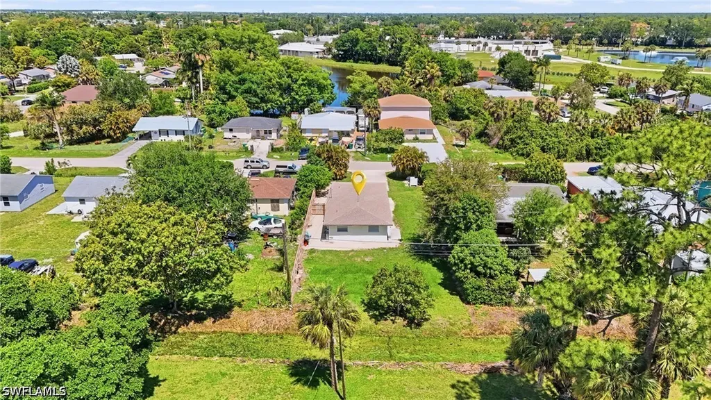 5458 Sholtz Street Naples FL 34113