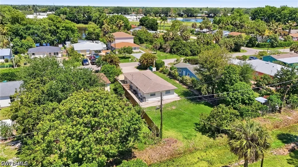 5458 Sholtz Street Naples FL 34113