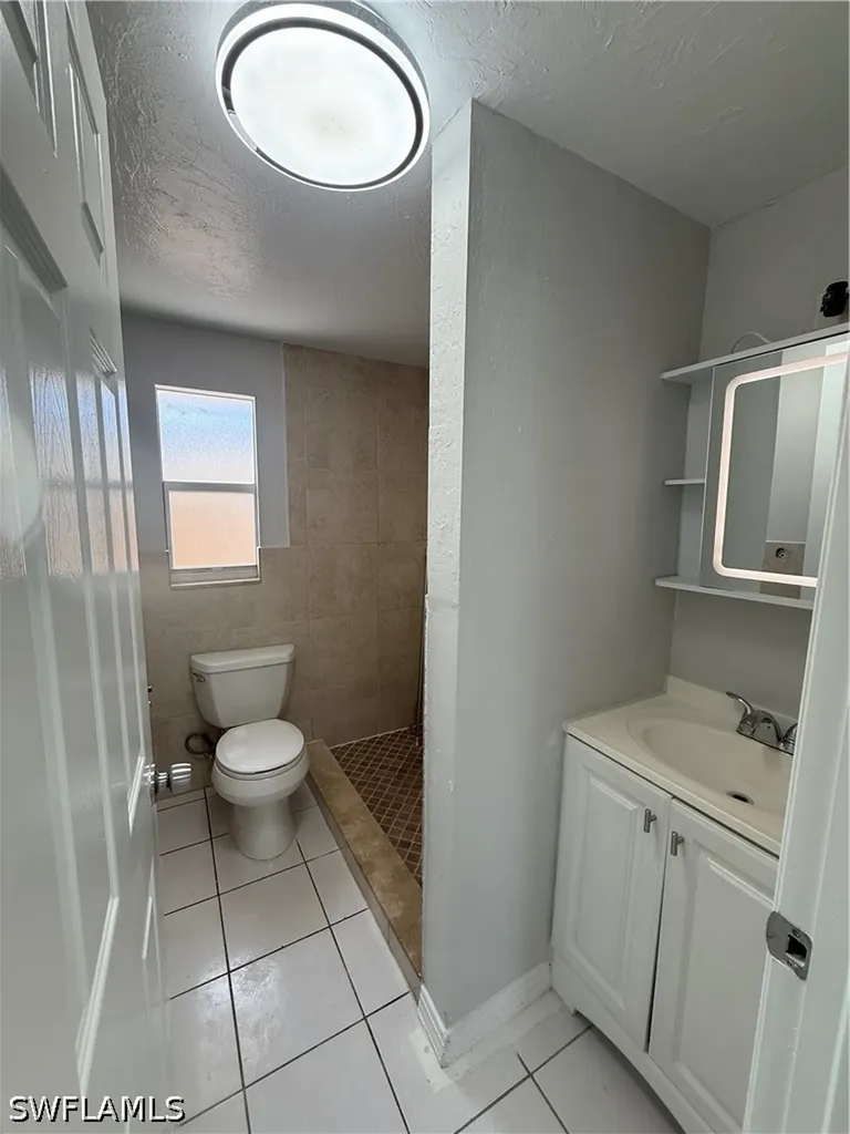 5458 Sholtz Street Naples FL 34113