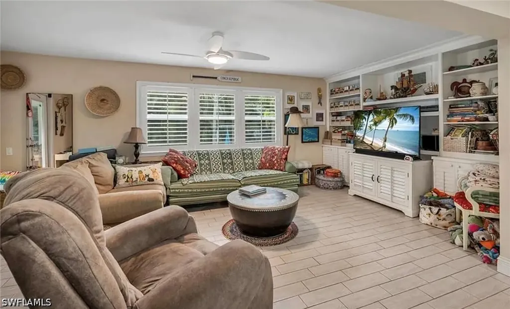 1600 Mandarin Road Naples FL 34102