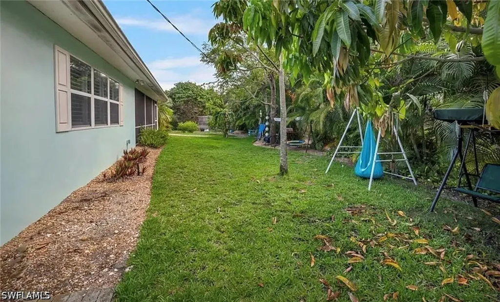 1600 Mandarin Road Naples FL 34102