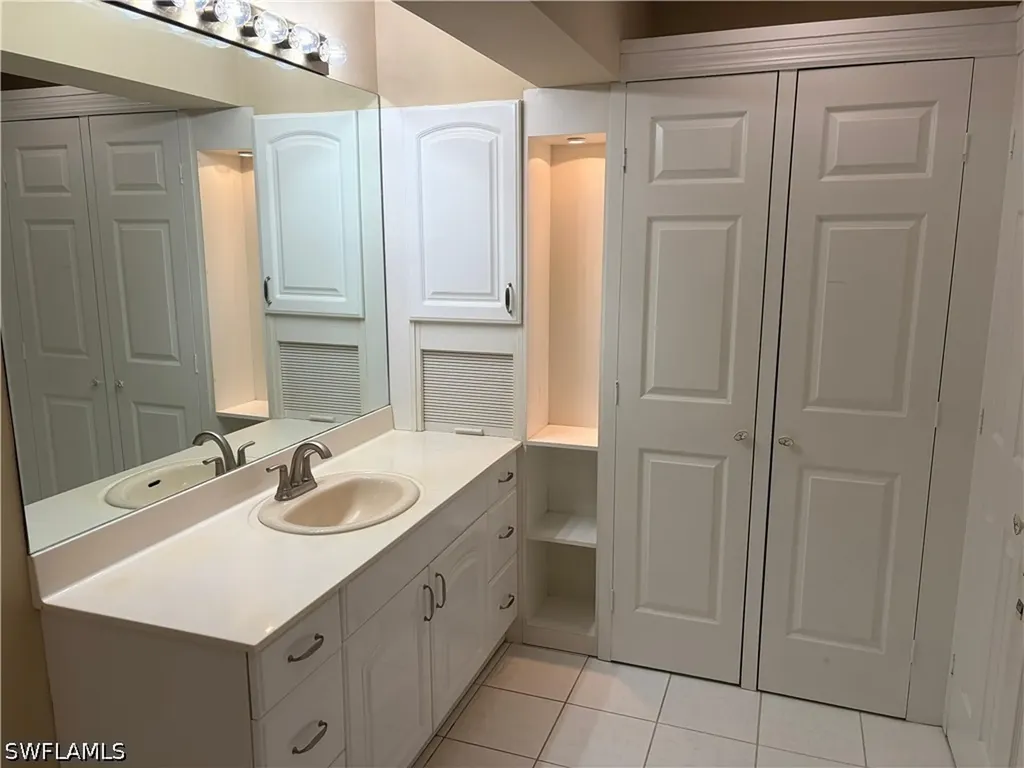 1600 Mandarin Road Naples FL 34102