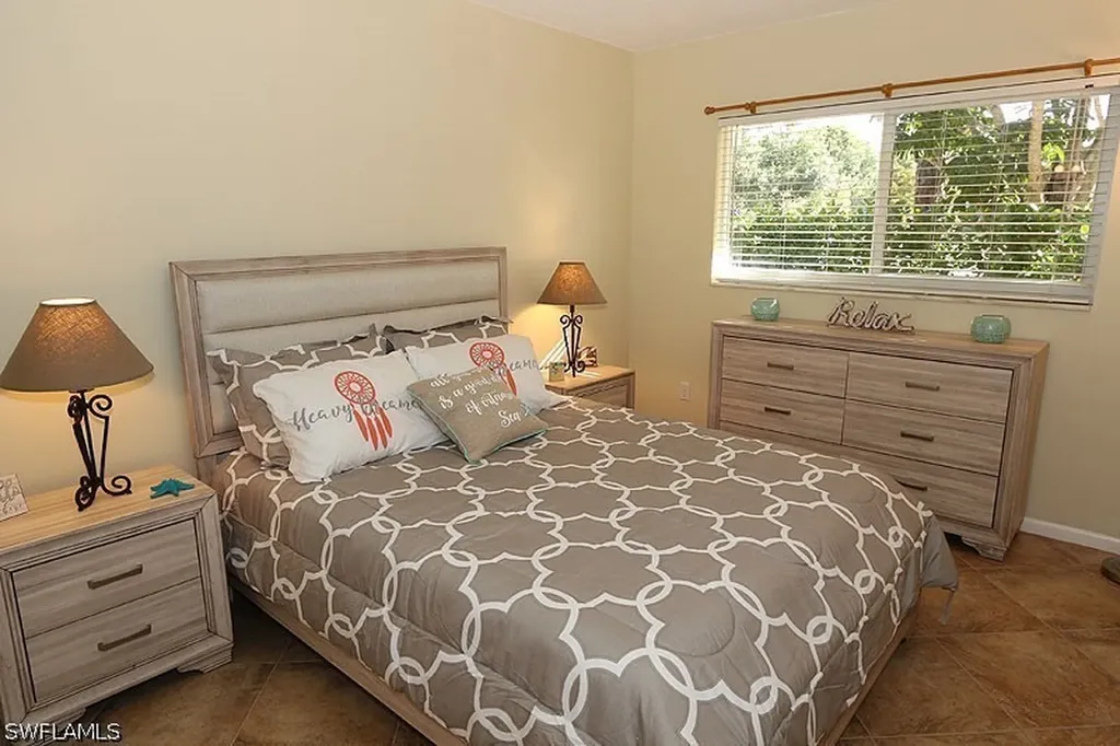 820 Ketch Drive Naples FL 34103