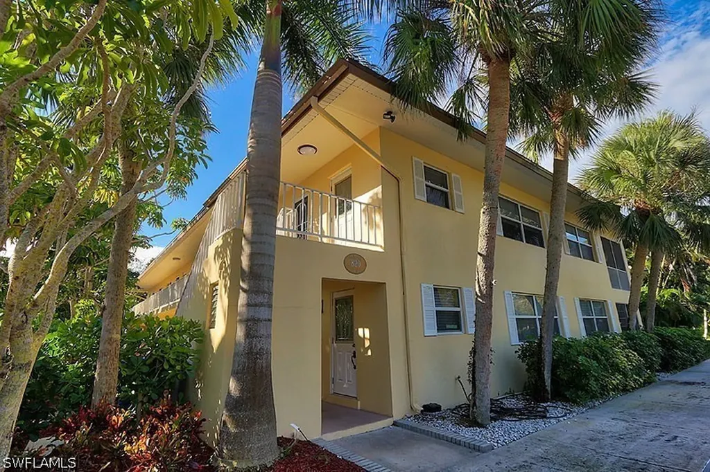 820 Ketch Drive Naples FL 34103