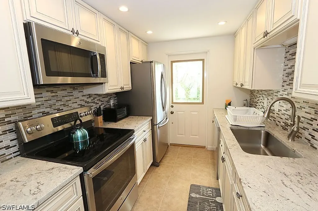 820 Ketch Drive Naples FL 34103