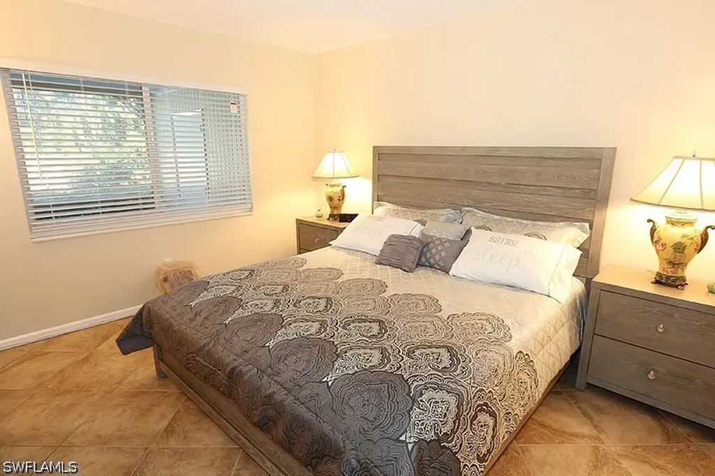 820 Ketch Drive Naples FL 34103