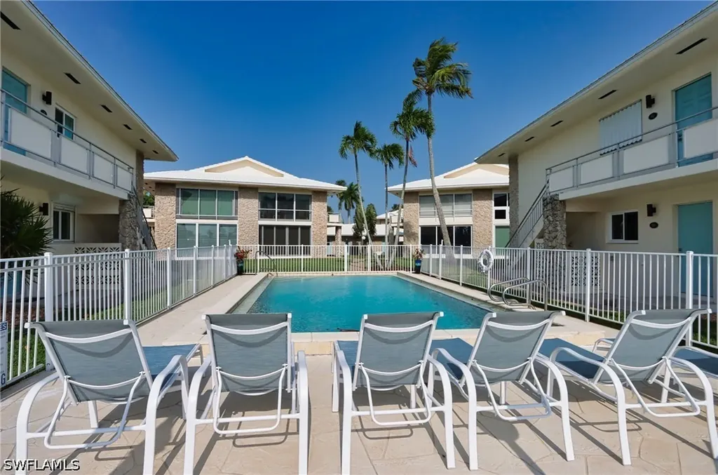 2500 Gulf Shore Boulevard N Naples FL 34103