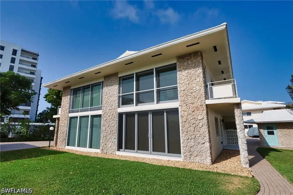 2500 Gulf Shore Boulevard N Naples FL 34103