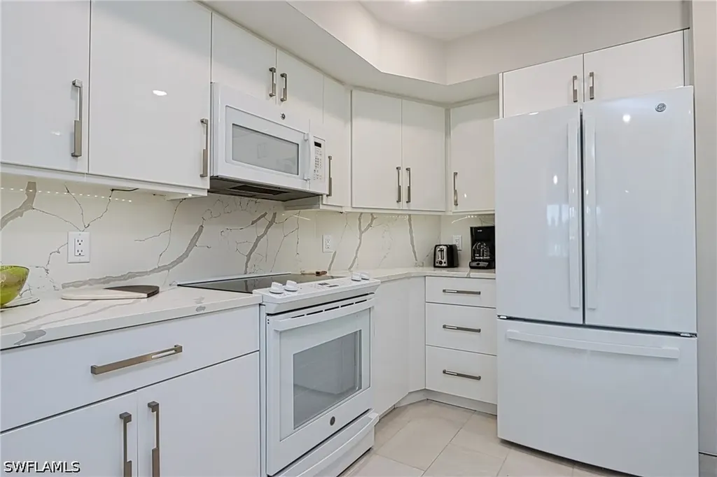 2500 Gulf Shore Boulevard N Naples FL 34103