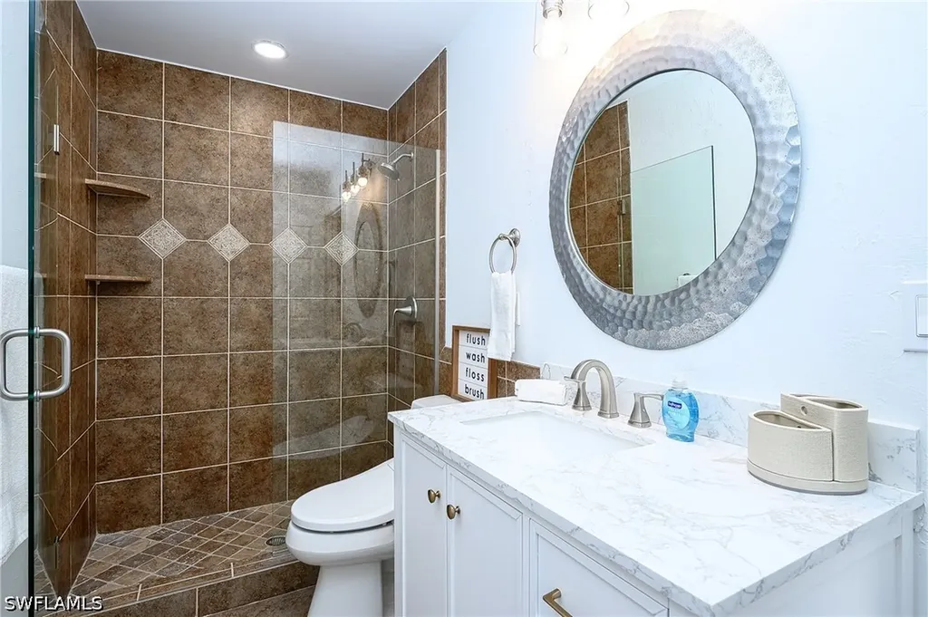 810 103rd Avenue N Naples FL 34108
