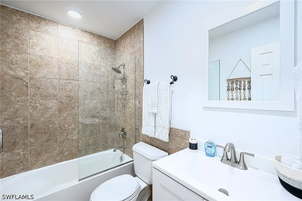 810 103rd Avenue N Naples FL 34108