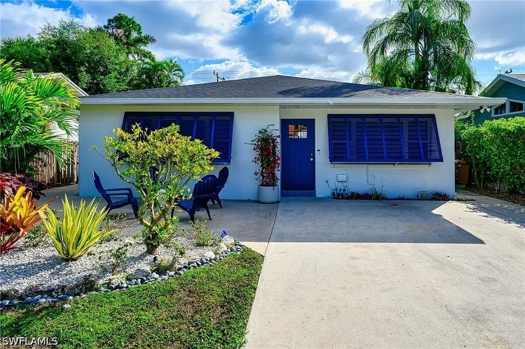 810 103rd Avenue N Naples FL 34108